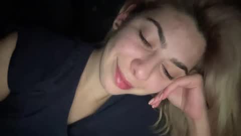 Snapshot of sarrah_rossy chatting on January 28, 12:36 am Sarrah online show from January 28, 12:36 am