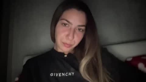 Snapshot of sarrah_rossy chatting on October 28, 8:44 pm Sarrah online show from October 28, 8:44 pm