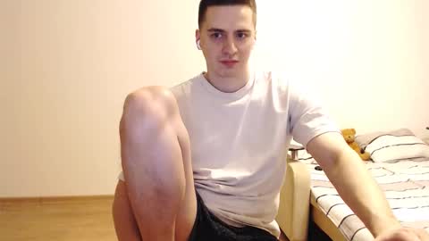 Snapshot of sasha_calvin chatting on December 6, 11:03 pm sasha_calvin online show from December 6, 11:03 pm