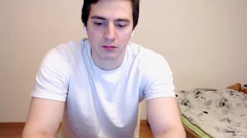 Snapshot of sasha_calvin chatting on March 3, 6:44 pm sasha_calvin online show from March 3, 6:44 pm