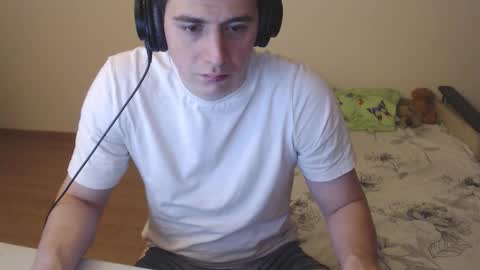 Snapshot of sasha_calvin chatting on October 16, 5:14 pm sasha_calvin online show from October 16, 5:14 pm