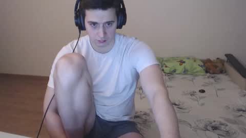 Snapshot of sasha_calvin chatting on October 23, 3:11 pm sasha_calvin online show from October 23, 3:11 pm