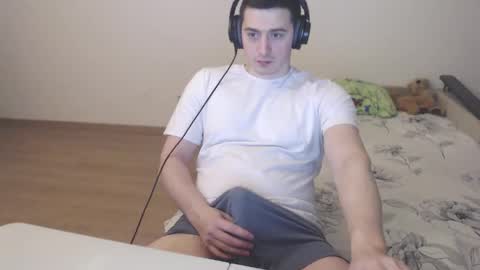 Snapshot of sasha_calvin chatting on December 2, 5:19 pm sasha_calvin online show from December 2, 5:19 pm