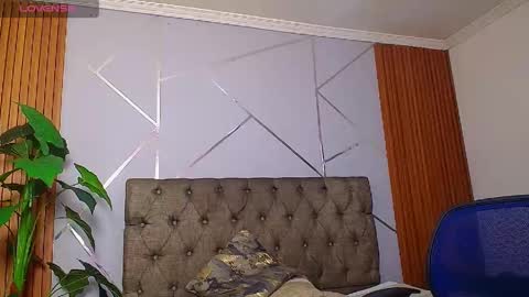 sasha_gracee_ online show from April 13, 1:16 pm