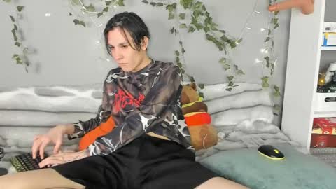Sasha Vesmus online show from May 8, 6:52 am