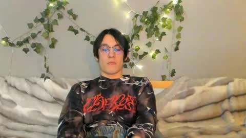 Sasha Vesmus online show from May 16, 10:36 am
