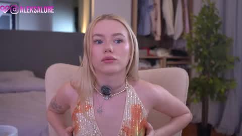 sashalore online show from March 18, 3:09 am