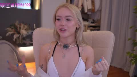 sashalore online show from April 6, 2:42 am