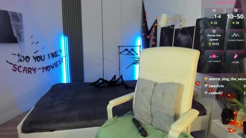 Snapshot of sashasunlight chatting on October 29, 2:41 pm Sasha online show from October 29, 2:41 pm