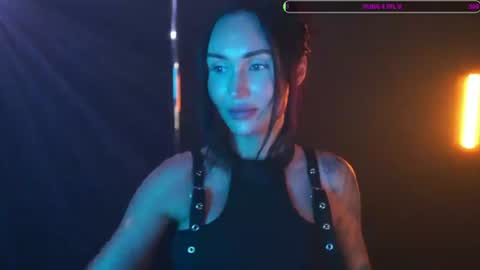 Snapshot of sashawest_official chatting on July 24, 11:36 pm sashawest_official online show from July 24, 11:36 pm