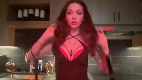 saskia online show from October 12, 5:39 am