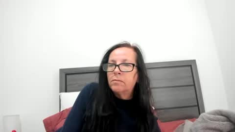 Snapshot of sassiestpeachgoddess chatting on November 20, 3:56 pm Sassiest Peach Goddess online show from November 20, 3:56 pm