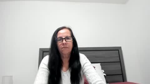 Snapshot of sassiestpeachgoddess chatting on November 24, 11:54 am Sassiest Peach Goddess online show from November 24, 11:54 am