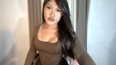 sassy_jenny8 online show from July 25, 4:37 pm