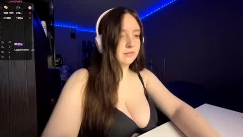 Snapshot of sassy_touch_heat_x3 chatting on October 21, 6:52 pm Marmulka or Mary online show from October 21, 6:52 pm