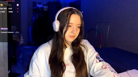 Snapshot of sassy_touch_heat_x3 chatting on November 28, 5:37 pm Marmulka or Mary online show from November 28, 5:37 pm