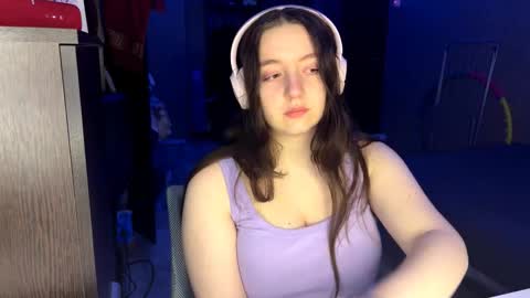 Snapshot of sassy_touch_heat_x3 chatting on December 15, 6:12 pm Marmulka or Mary online show from December 15, 6:12 pm