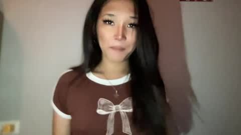 Sassygirl online show from April 1, 12:00 am