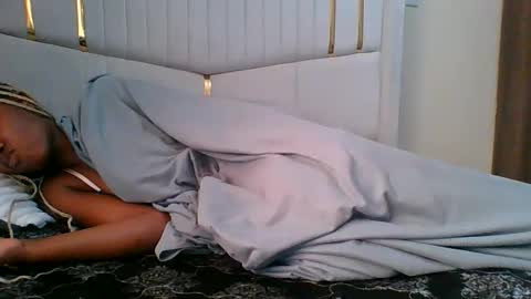 Snapshot of sassylilmama chatting on June 8, 1:33 pm sassylilmama online show from June 8, 1:33 pm