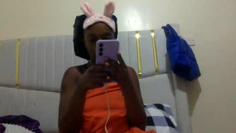 Snapshot of sassylilmama chatting on June 11, 5:22 pm sassylilmama online show from June 11, 5:22 pm