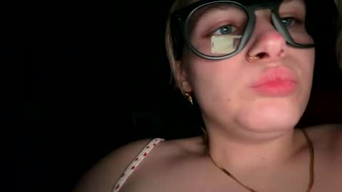 sassysquirtsmmm online show from March 3, 6:30 am