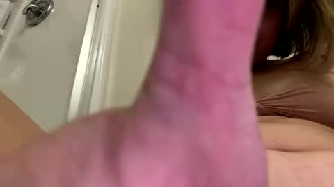 sassysquirtsmmm online show from April 29, 10:49 pm