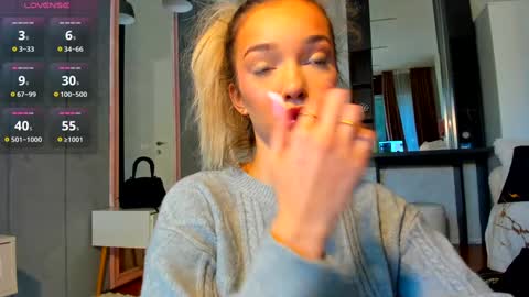 sassyt33n online show from October 20, 9:21 am