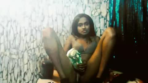 Snapshot of sassyxindian chatting on July 3, 8:32 am sassyxindian online show from July 3, 8:32 am