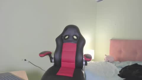 Evans Williams online show from February 25, 7:58 pm