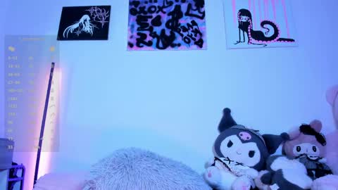    im expecting 300 thumbs up on my altar online show from May 15, 11:34 pm