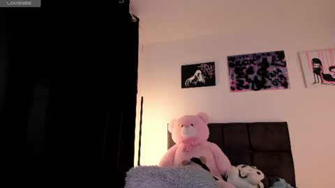 Snapshot of satanbabee_ chatting on July 16, 1:00 am im expecting 300 thumbs up on my altar online show from July 16, 1:00 am