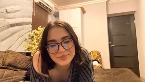 Ava online show from June 27, 5:29 pm