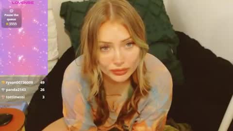 Snapshot of satrinarose chatting on July 10, 4:28 am Rose online show from July 10, 4:28 am