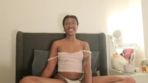 saturno_vibes online show from June 20, 5:49 pm