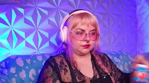 Gina George online show from March 27, 1:22 am