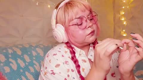 Gina George online show from June 28, 10:16 pm