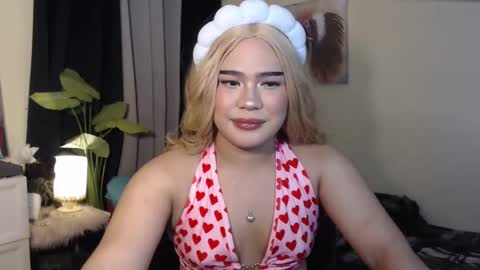 Snapshot of saucey_rhed chatting on February 1, 9:32 am RHED online show from February 1, 9:32 am