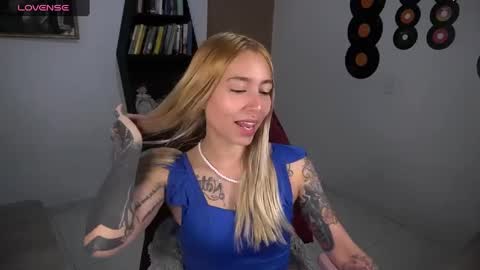 I AM JENN  online show from September 14, 12:54 am