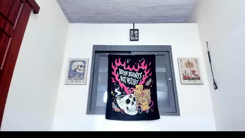 Snapshot of saucy_zaren chatting on August 3, 9:40 pm Zaren online show from August 3, 9:40 pm