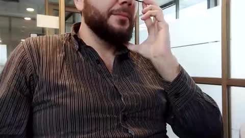 Snapshot of saucybonjo chatting on November 25, 10:21 pm Ben online show from November 25, 10:21 pm