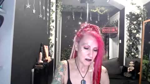 SaucySky online show from March 21, 8:45 pm