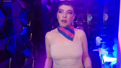 Snapshot of sauvage_lilith chatting on June 29, 3:24 am lilith online show from June 29, 3:24 am