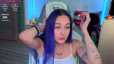 Ariel online show from November 1, 4:03 am