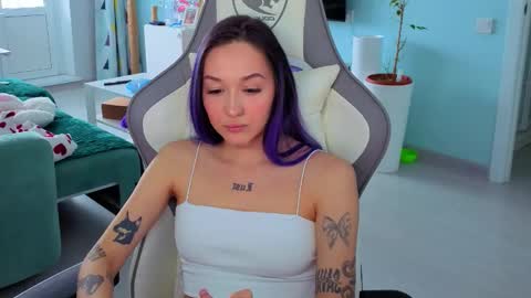 Ariel online show from March 15, 4:29 am