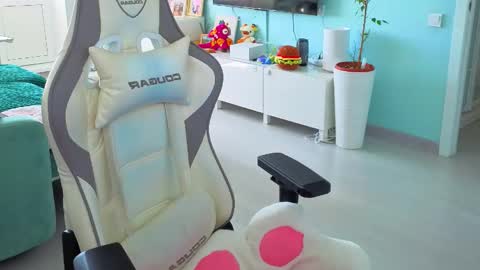 Ariel online show from March 30, 4:46 am