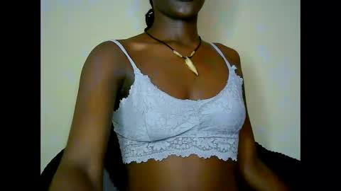 savagetonguee online show from April 19, 3:44 pm