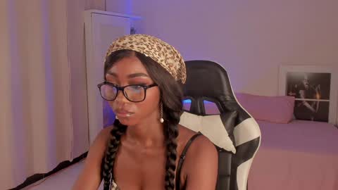 Savannahwildee online show from December 5, 9:17 pm