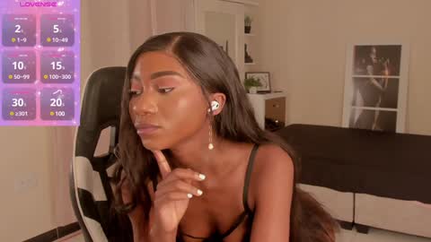 Savannahwildee online show from December 14, 8:18 pm