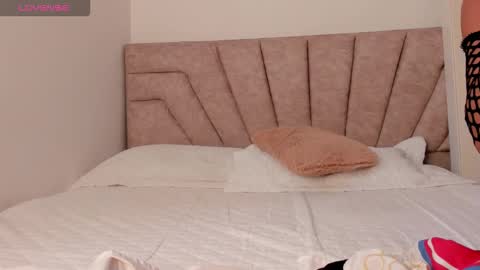 Savannahwildee online show from November 18, 1:04 pm