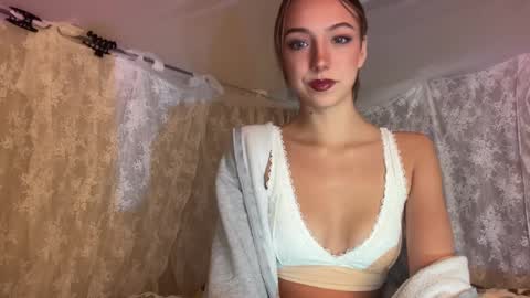 savannaluv online show from January 14, 2:50 am